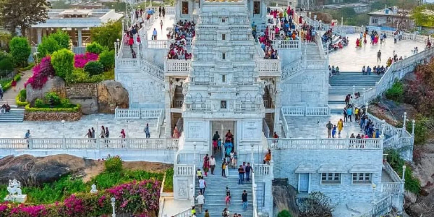 Birla Mandir, Hyderabad — white marble temple on Naubath Pahad
